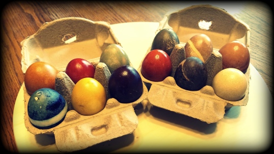 naturally dyed eggs 2